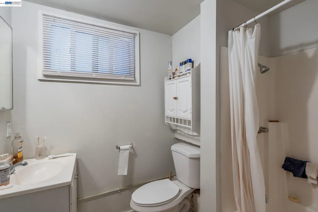 4500 San Carlos Avenue Oakland CA 94601