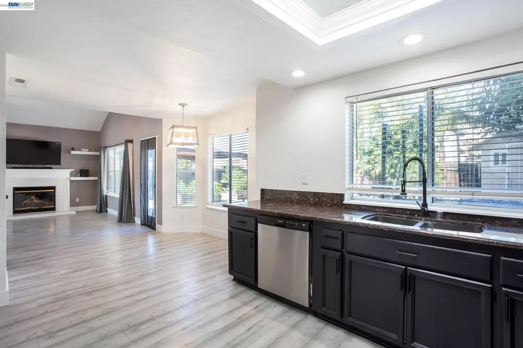 305 Helena Court Oakley CA 94561