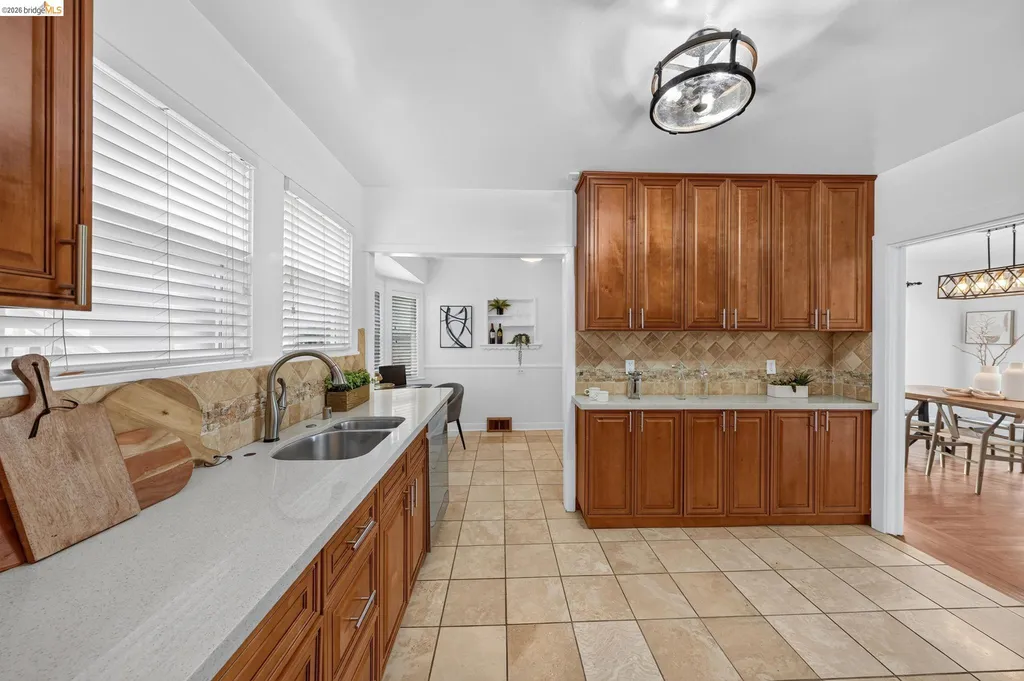 2760 Best Avenue Oakland CA 94619