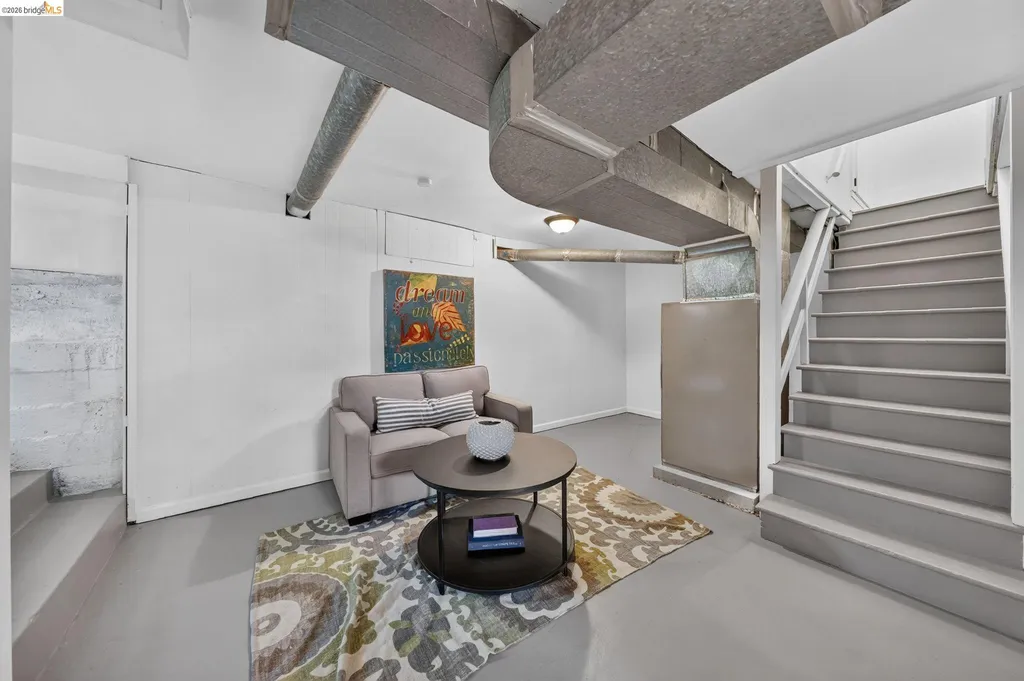 2760 Best Avenue Oakland CA 94619