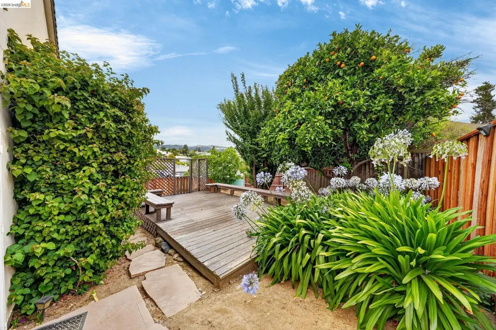 2760 Best Avenue Oakland CA 94619