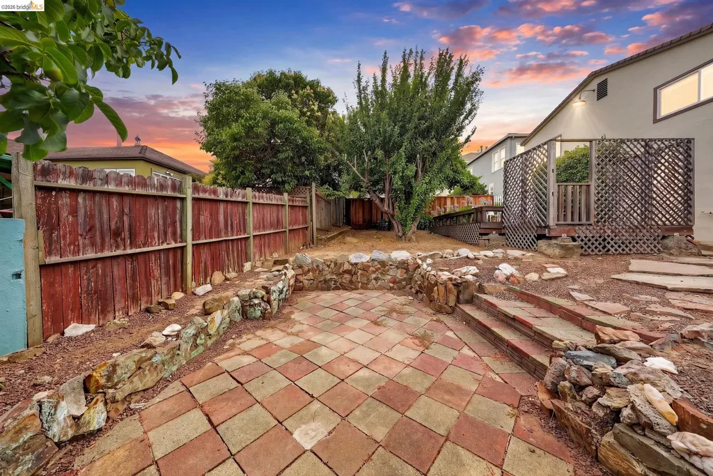 2760 Best Avenue Oakland CA 94619