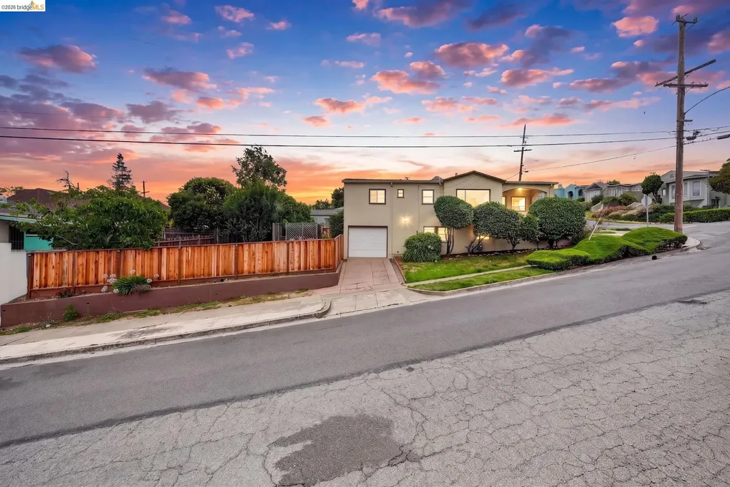 2760 Best Avenue Oakland CA 94619