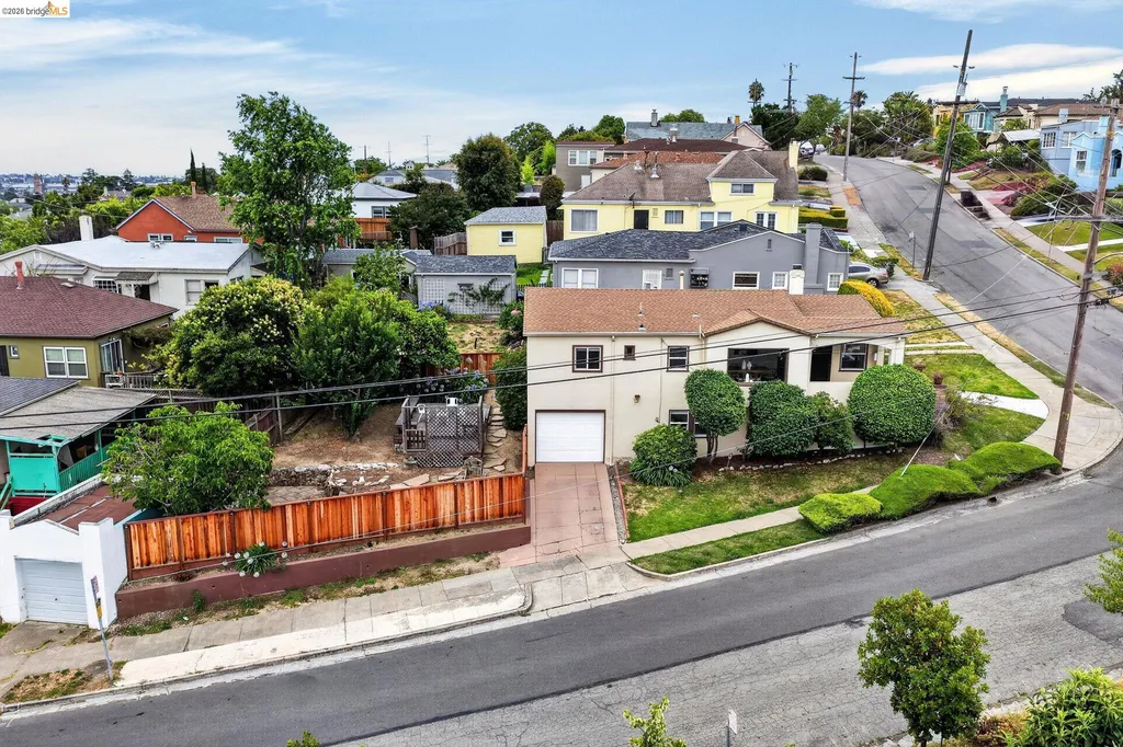 2760 Best Avenue Oakland CA 94619
