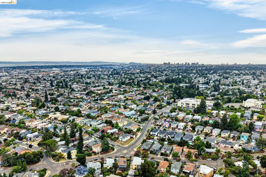 2760 Best Avenue Oakland CA 94619