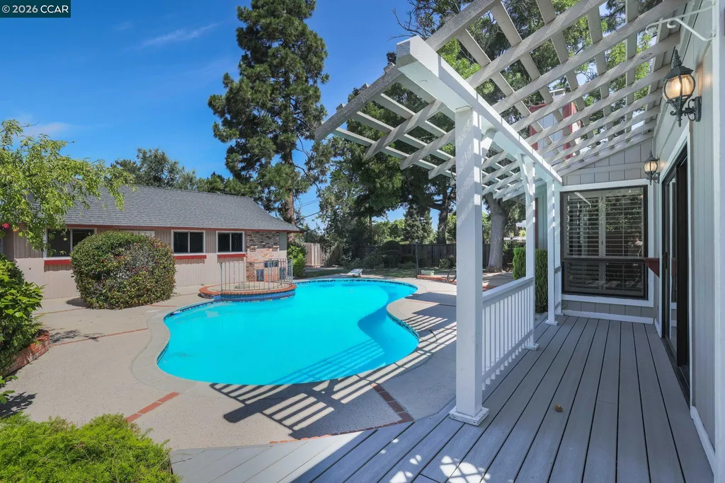 185 Rock Oak Court Walnut Creek CA 94598