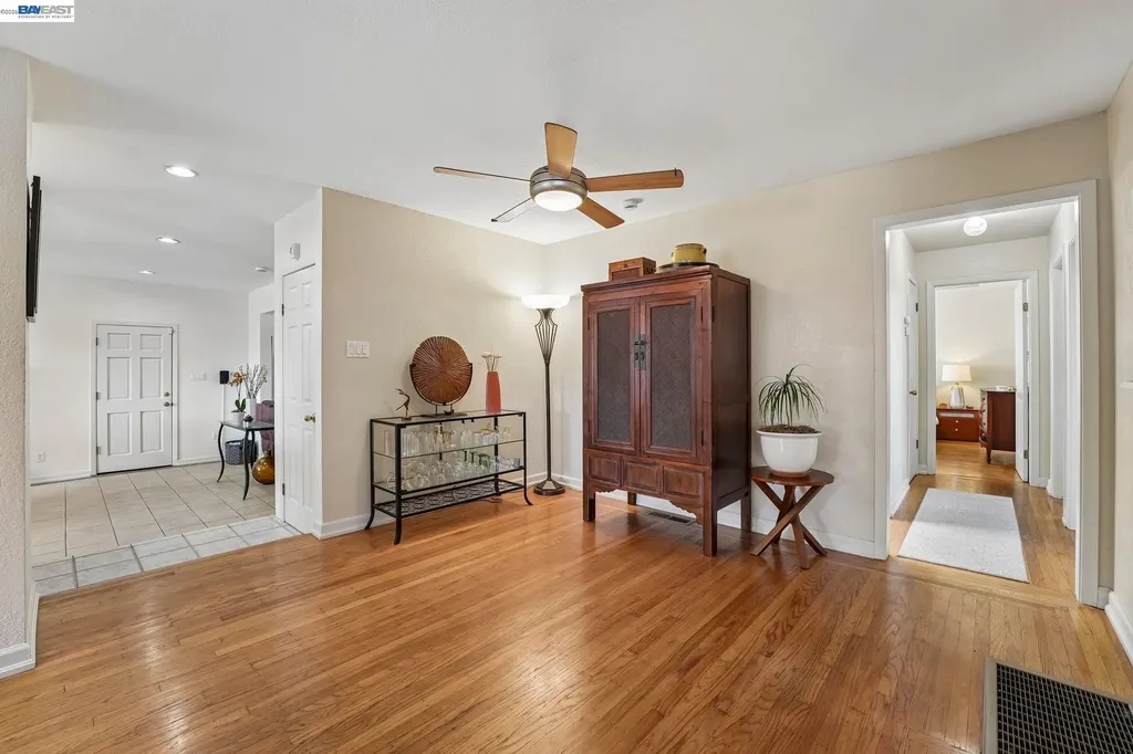 301 Joan Vista Street El Sobrante CA 94803