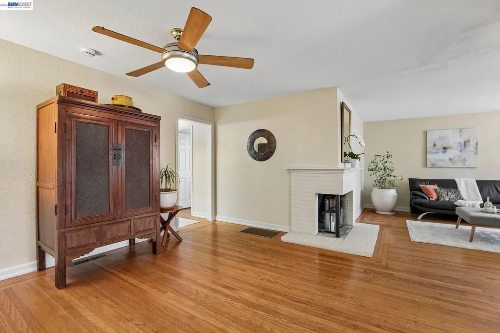 301 Joan Vista Street El Sobrante CA 94803