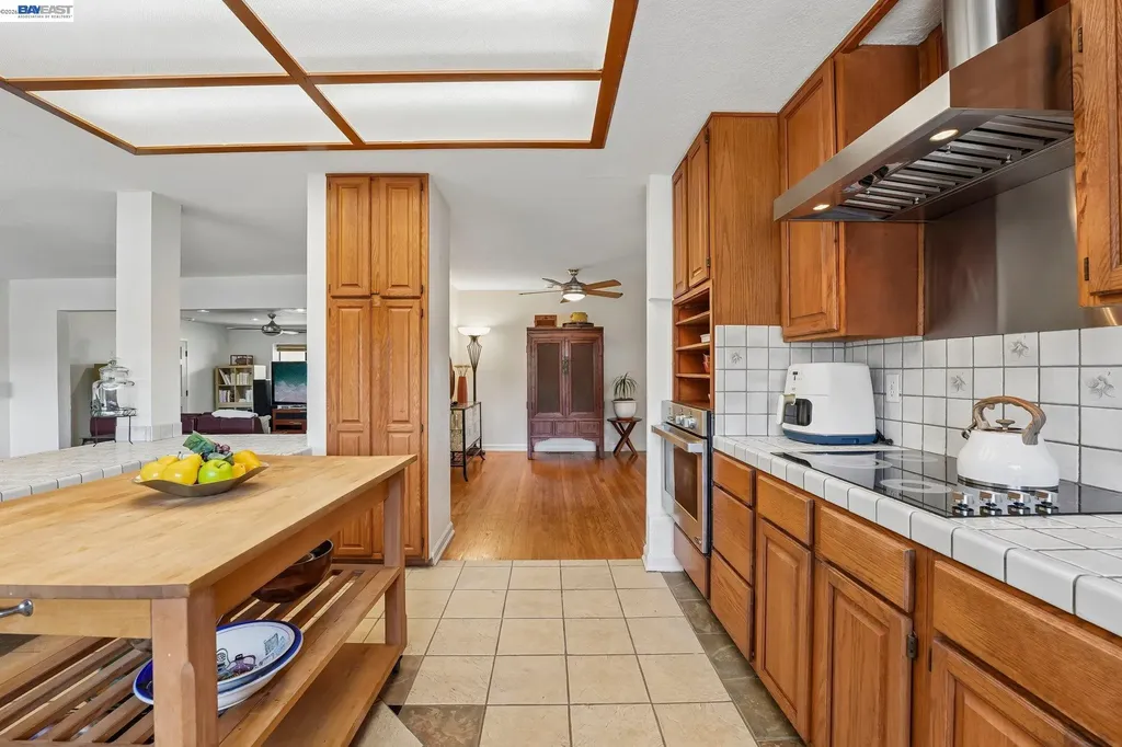 301 Joan Vista Street El Sobrante CA 94803