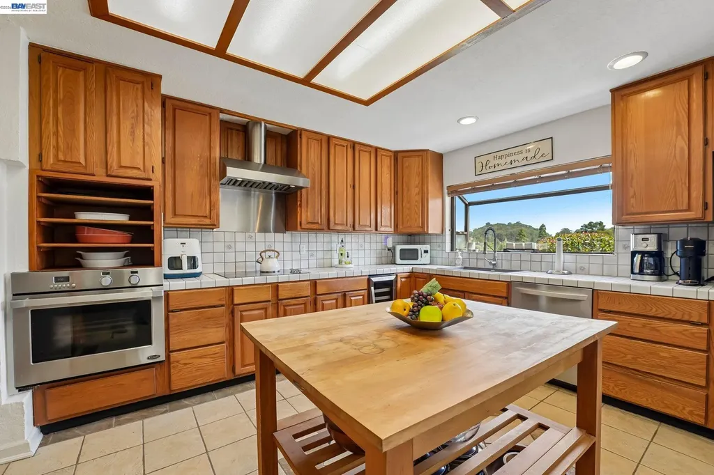 301 Joan Vista Street El Sobrante CA 94803