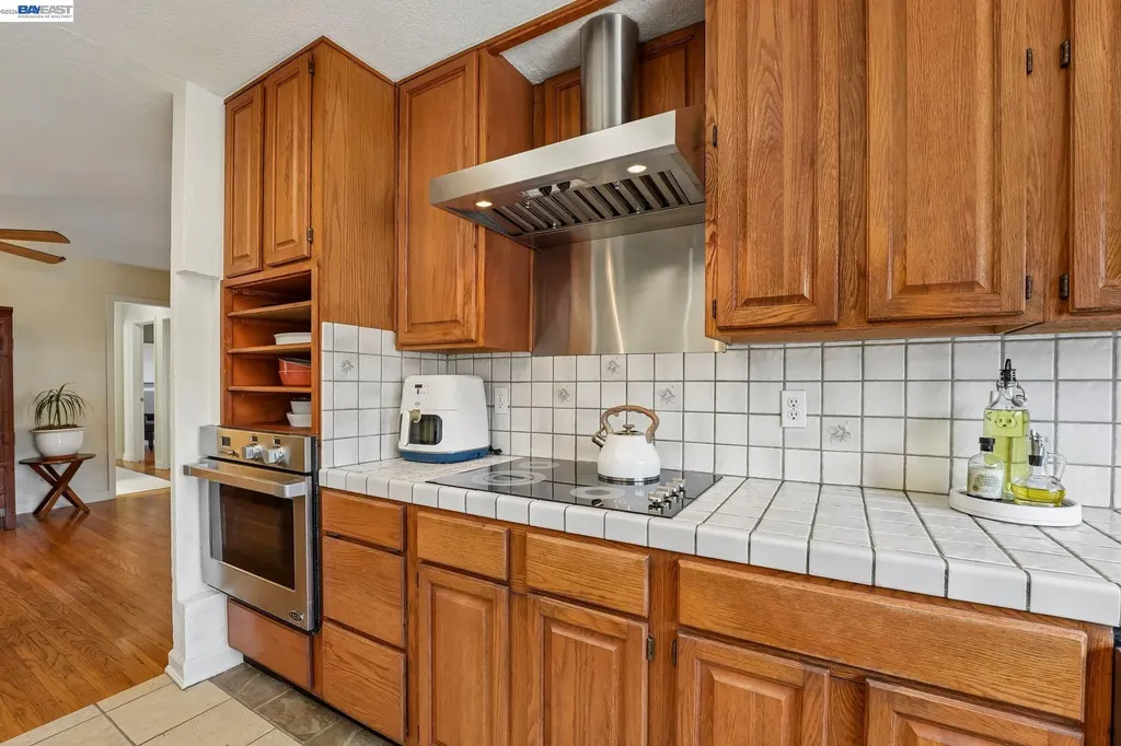 301 Joan Vista Street El Sobrante CA 94803