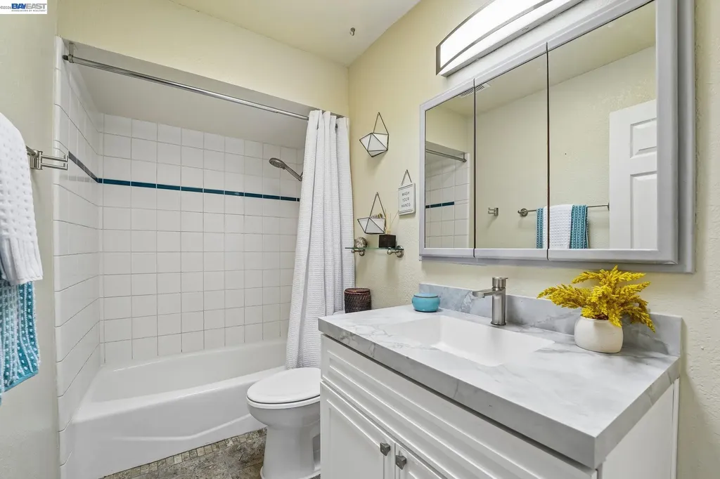 301 Joan Vista Street El Sobrante CA 94803
