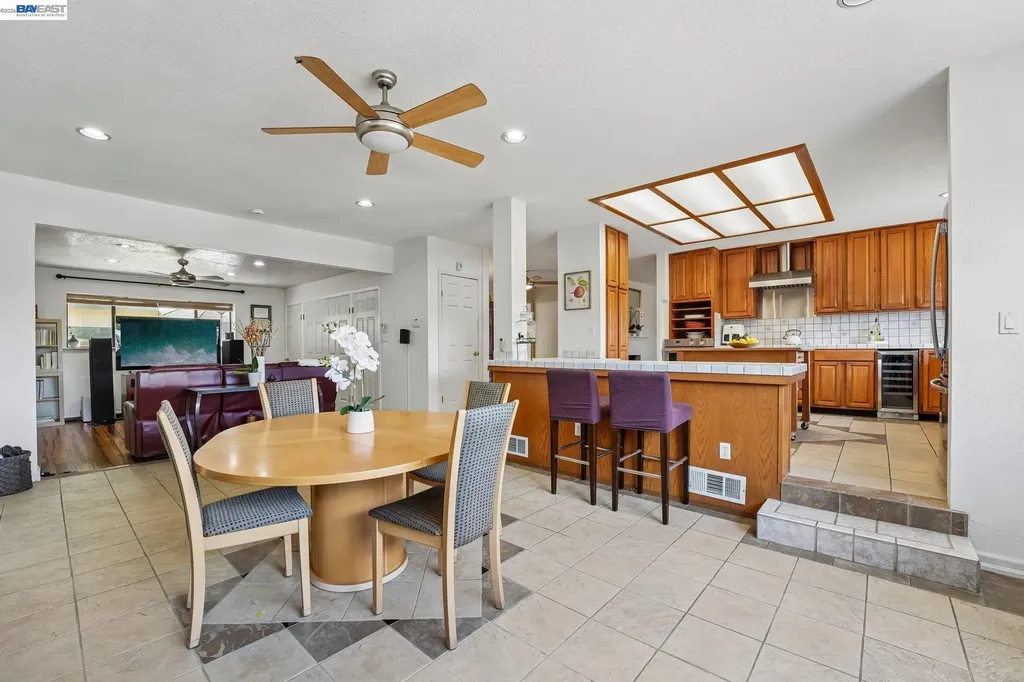 301 Joan Vista Street El Sobrante CA 94803