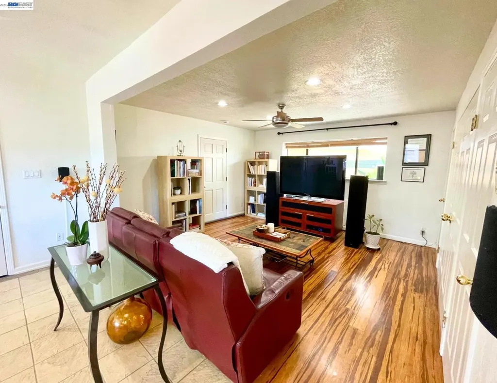 301 Joan Vista Street El Sobrante CA 94803