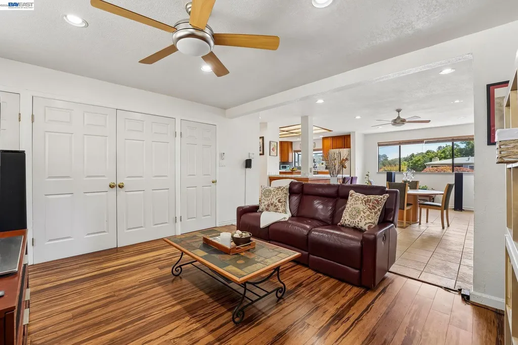 301 Joan Vista Street El Sobrante CA 94803