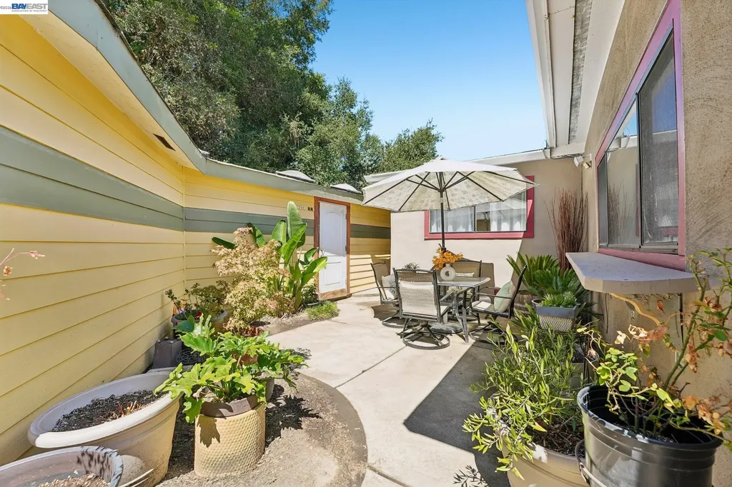 301 Joan Vista Street El Sobrante CA 94803