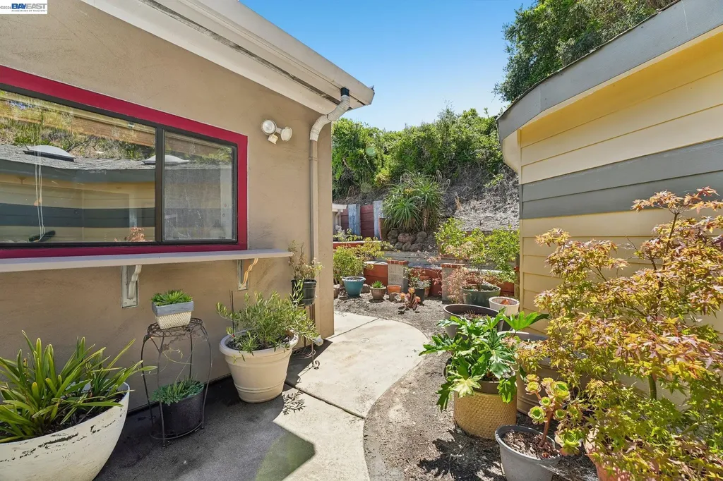 301 Joan Vista Street El Sobrante CA 94803
