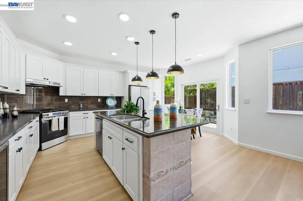 112 Ridgepoint Court Hercules CA 94547