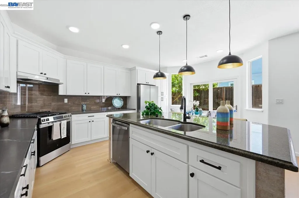 112 Ridgepoint Court Hercules CA 94547