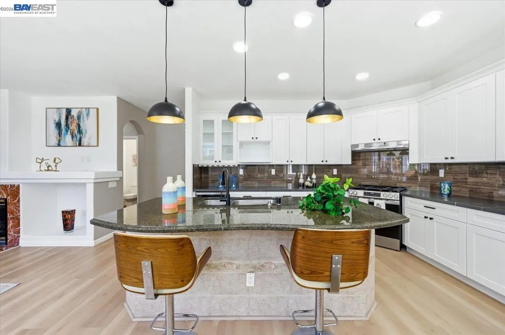 112 Ridgepoint Court Hercules CA 94547