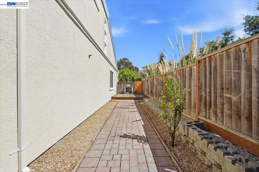 112 Ridgepoint Court Hercules CA 94547