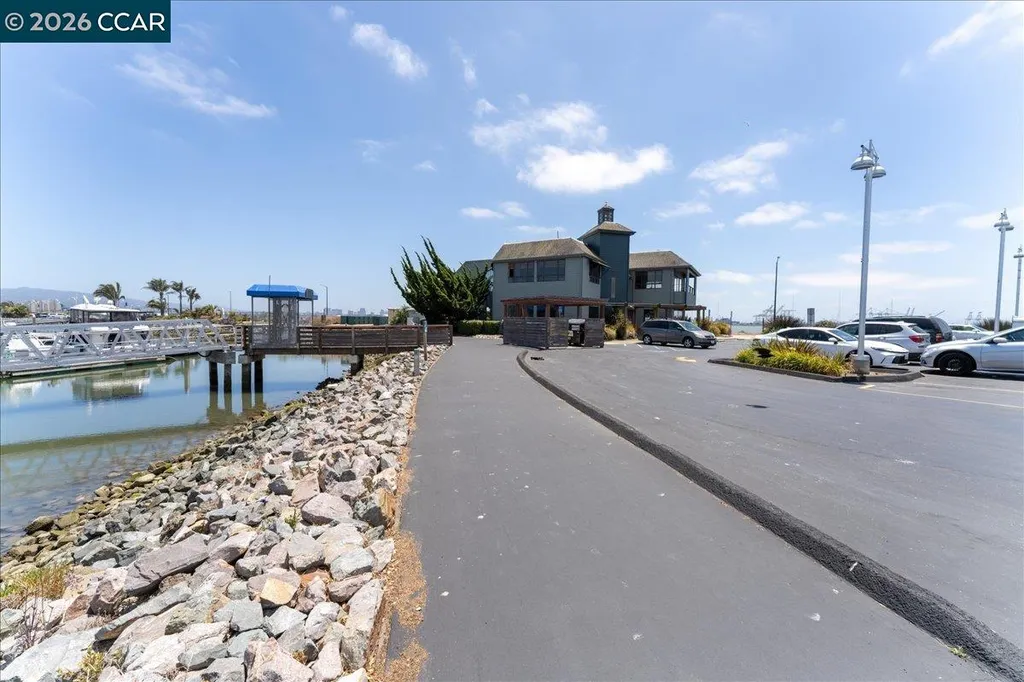 6363 Christie Avenue Emeryville CA 94608