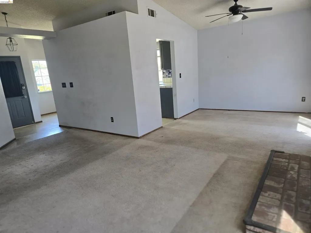 301 Maude Court Oakley CA 94561