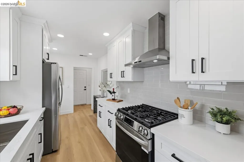 3350 Brookdale Avenue Oakland CA 94602