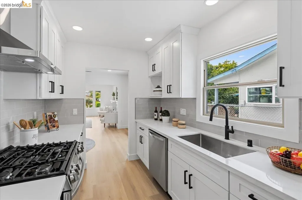 3350 Brookdale Avenue Oakland CA 94602