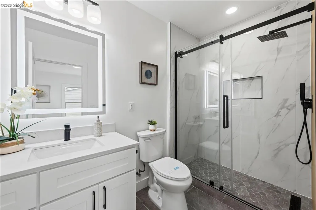 3350 Brookdale Avenue Oakland CA 94602