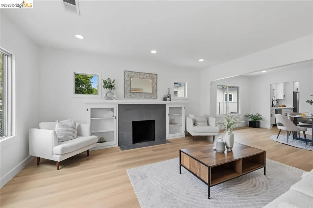 3350 Brookdale Avenue Oakland CA 94602
