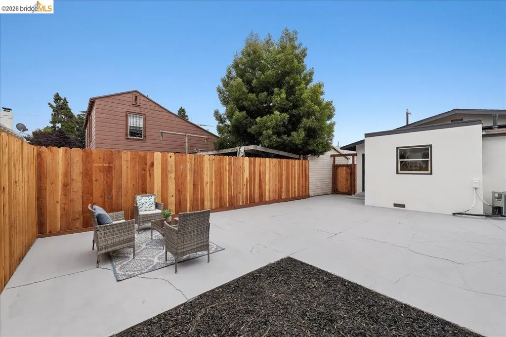 3350 Brookdale Avenue Oakland CA 94602