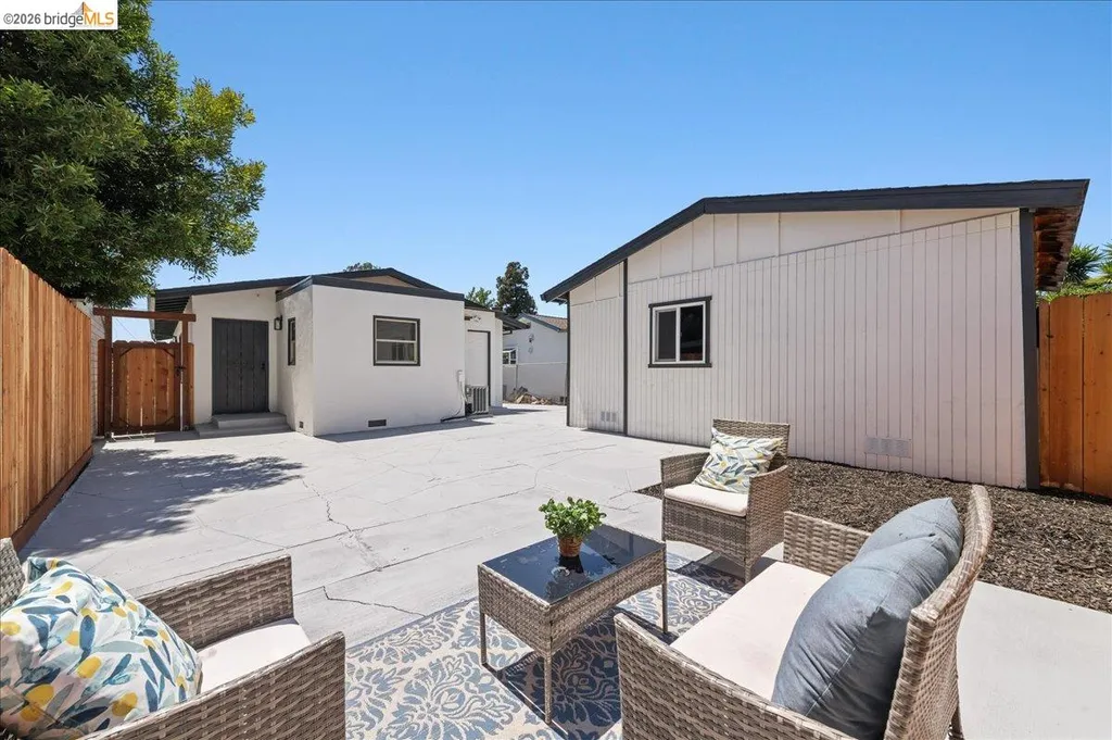 3350 Brookdale Avenue Oakland CA 94602