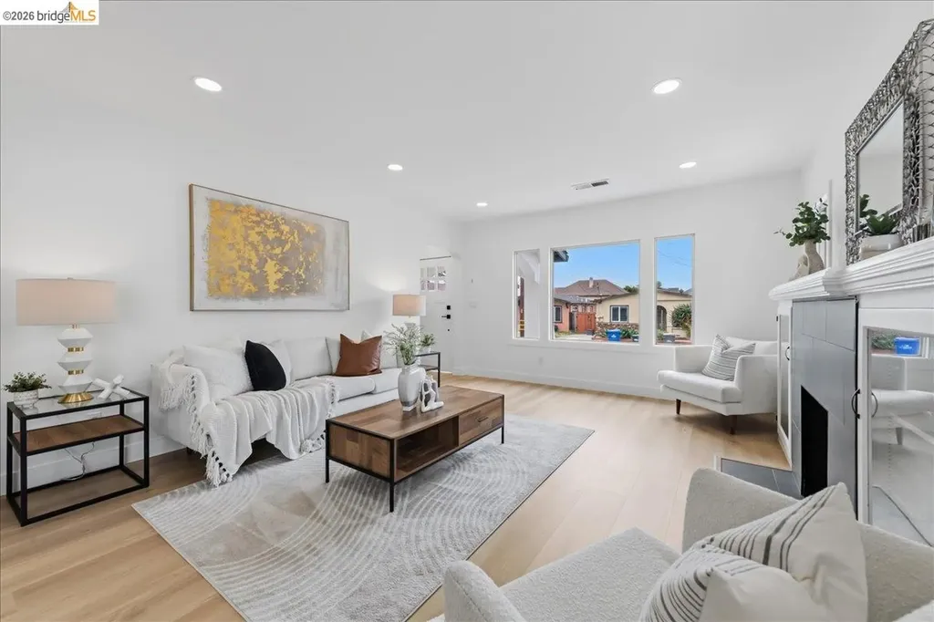 3350 Brookdale Avenue Oakland CA 94602
