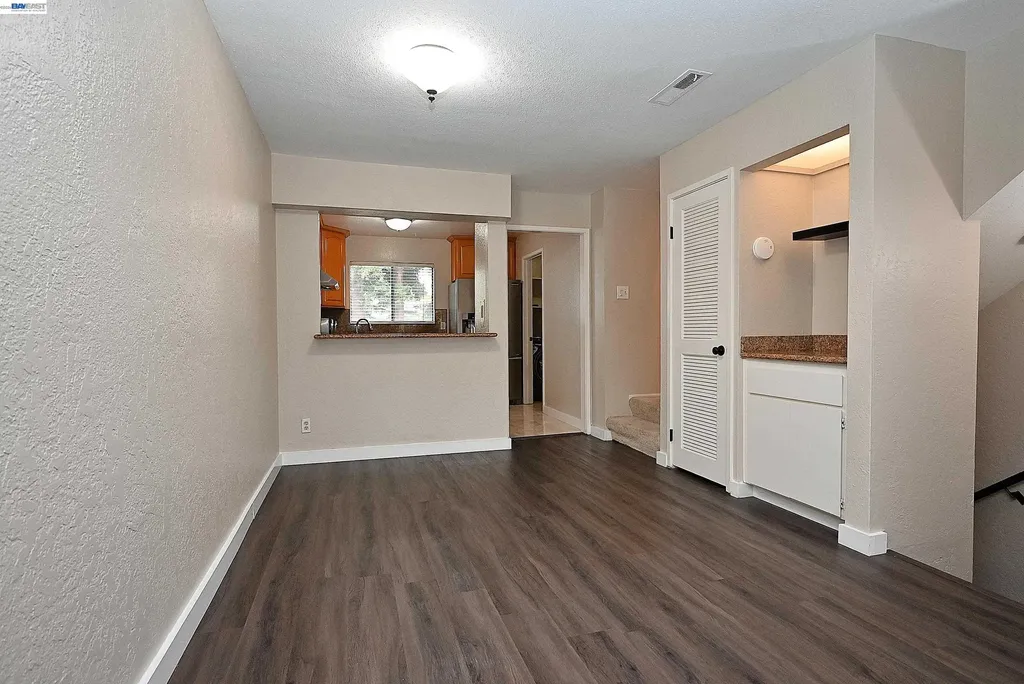 17994 Azalea Road Hayward CA 94541