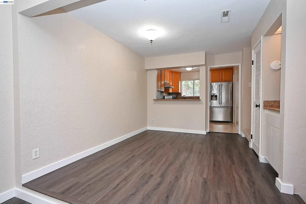 17994 Azalea Road Hayward CA 94541
