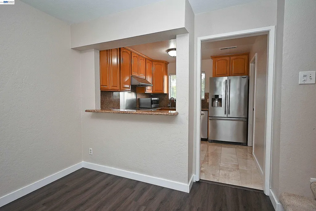 17994 Azalea Road Hayward CA 94541