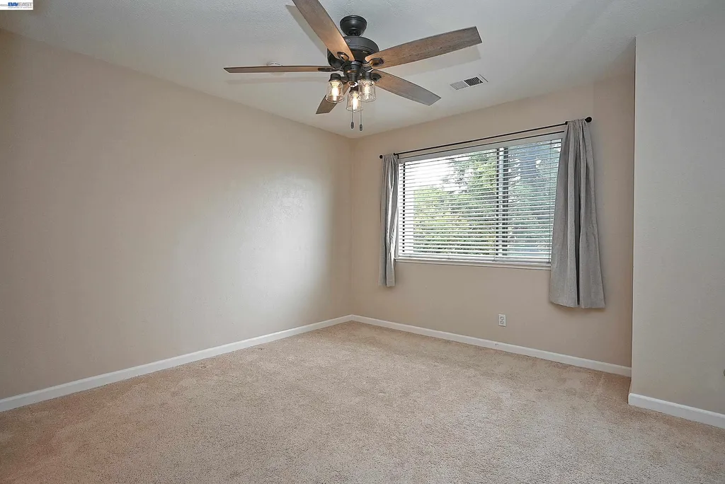17994 Azalea Road Hayward CA 94541