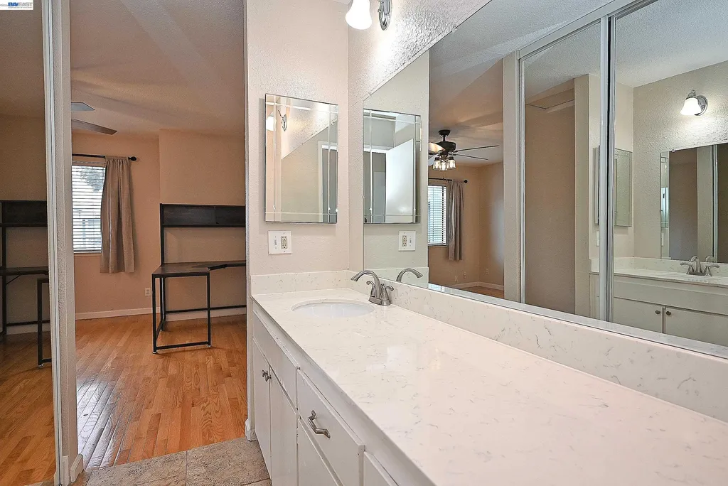 17994 Azalea Road Hayward CA 94541