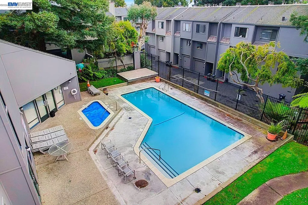 17994 Azalea Road Hayward CA 94541