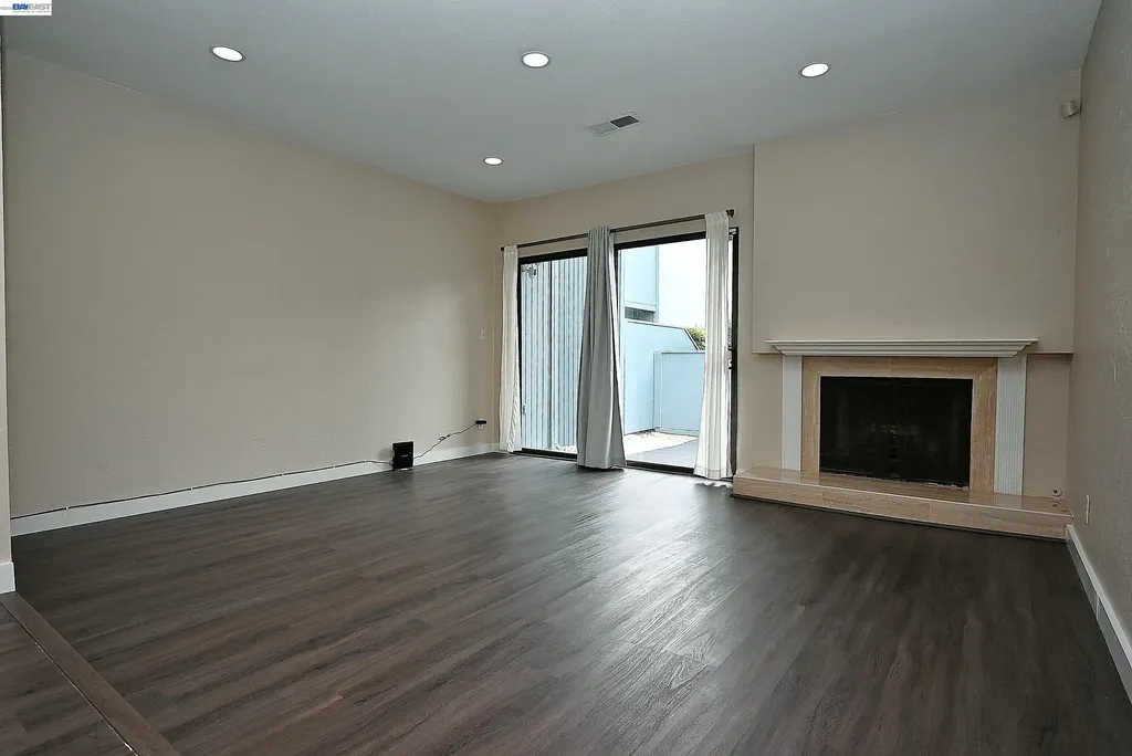17994 Azalea Road Hayward CA 94541