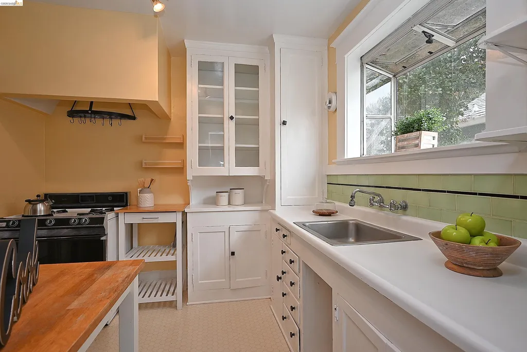 1301 Bonita Berkeley CA 94709