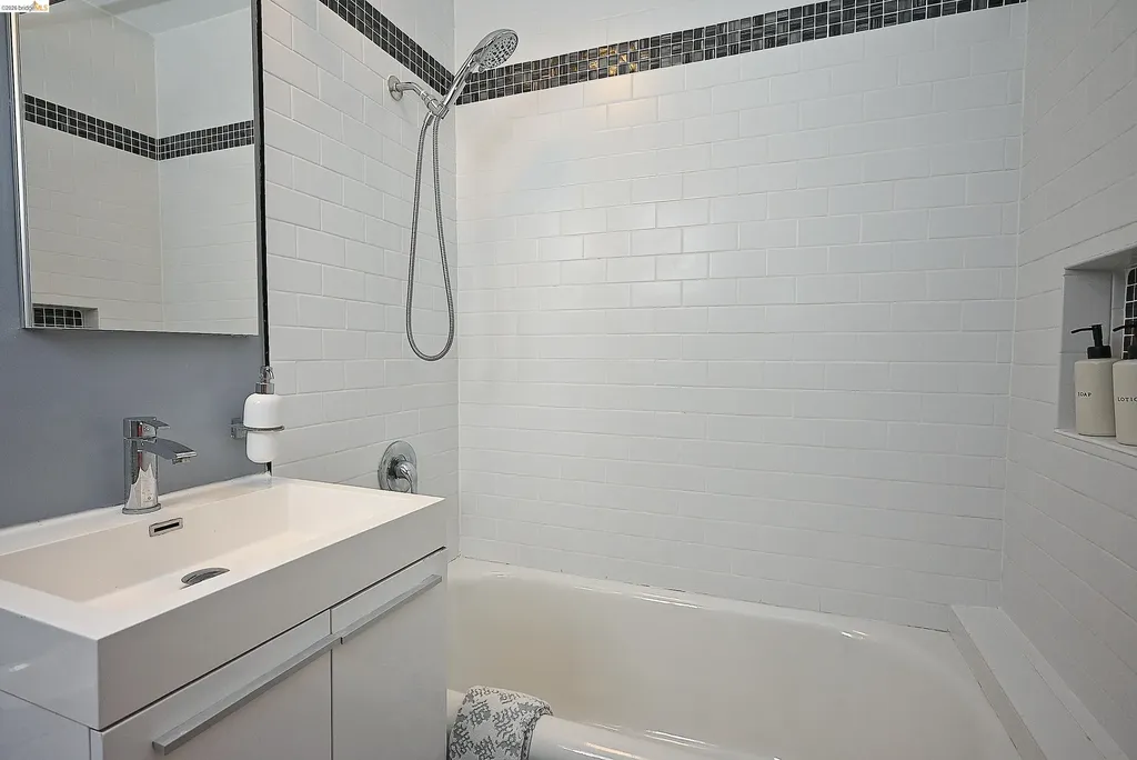 1301 Bonita Berkeley CA 94709