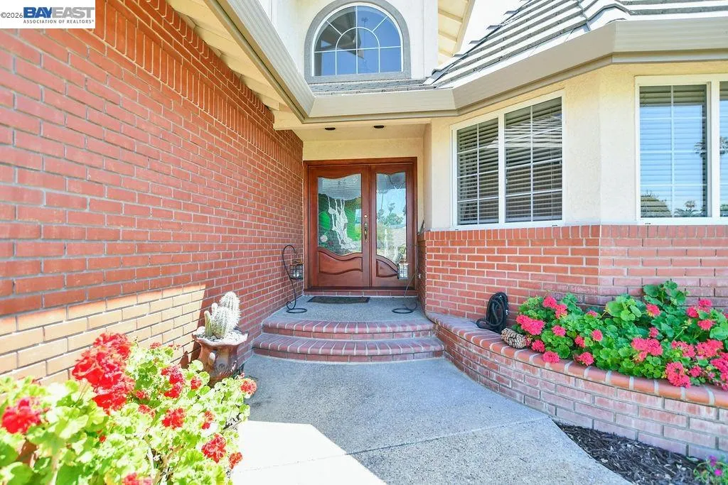 82 Edgeview Court Discovery Bay CA 94505