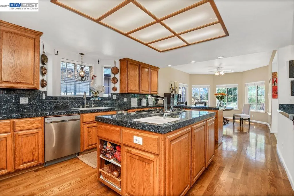 82 Edgeview Court Discovery Bay CA 94505