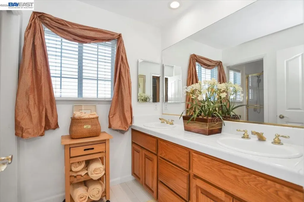 82 Edgeview Court Discovery Bay CA 94505