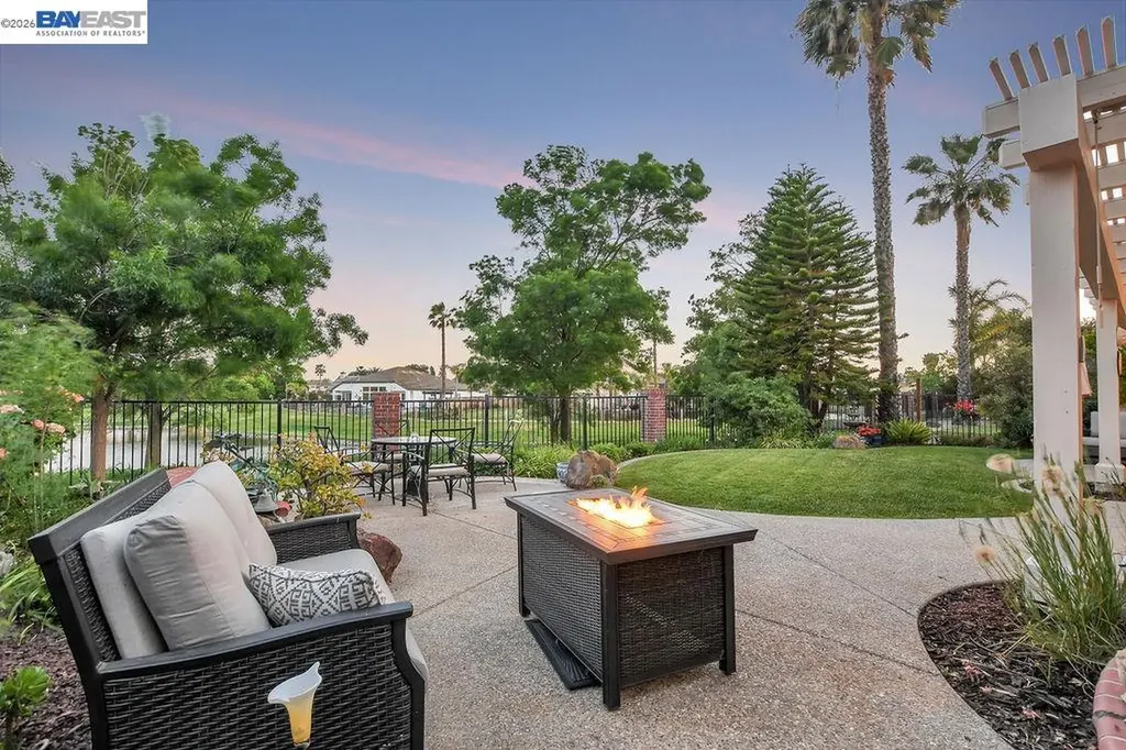 82 Edgeview Court Discovery Bay CA 94505