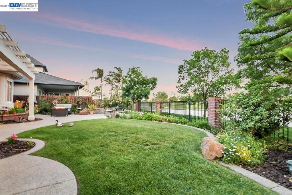 82 Edgeview Court Discovery Bay CA 94505