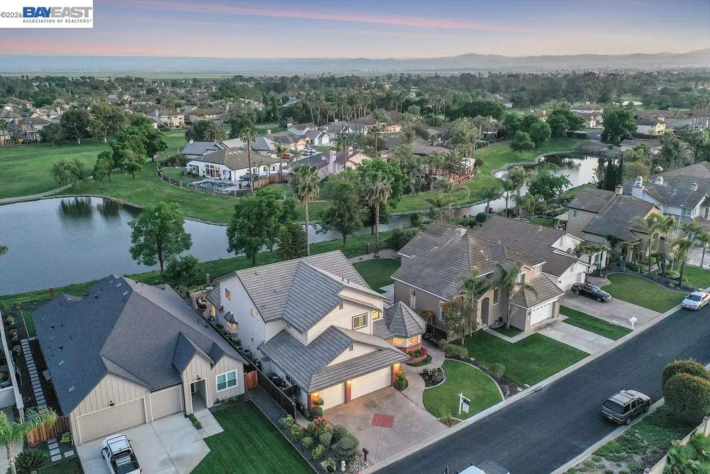 82 Edgeview Court Discovery Bay CA 94505