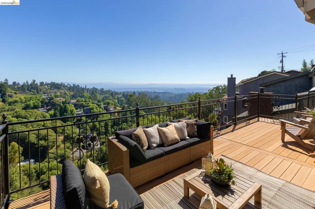 7015 Elverton Drive Oakland CA 94611